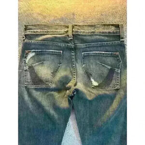 JAMES JEANS DISTRESSED- SIZE 26/32